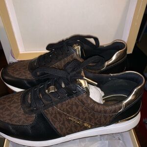 Michael Kors Women’s Allie Trainers